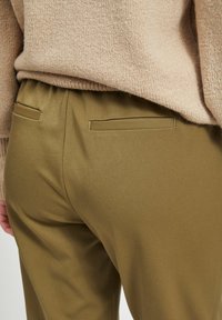 Object OBJLISA SLIM PANT - Calças - burnt olive