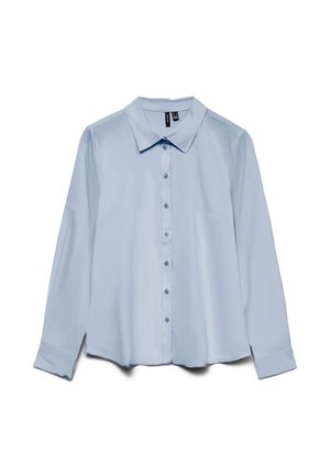 Svetlomodrá košeľa s dlhým rukávom a gombíkmi, s golierom, položená na bielom pozadí.