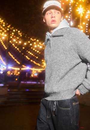 Bershka ZIP NECK - Strickpullover - grey