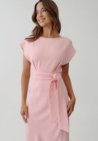 TUSSAH Dnevna obleka - pale pink