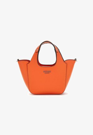 Sac à main en simili cuir orange avec deux poignées courtes, un design découpé distinctif, des détails en logo argenté et des accents noirs contrastants.
