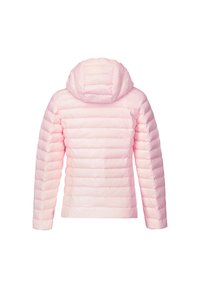 Giacca imbottita rosa con cappuccio, caratterizzata da linee cucite orizzontali e una superficie liscia e lucida. La giacca ha maniche lunghe e una forma aderente.