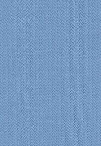 Tecido de malha azul claro com uma textura suave; apresenta um padrão regular e costura fina e uniforme por toda a superfície.