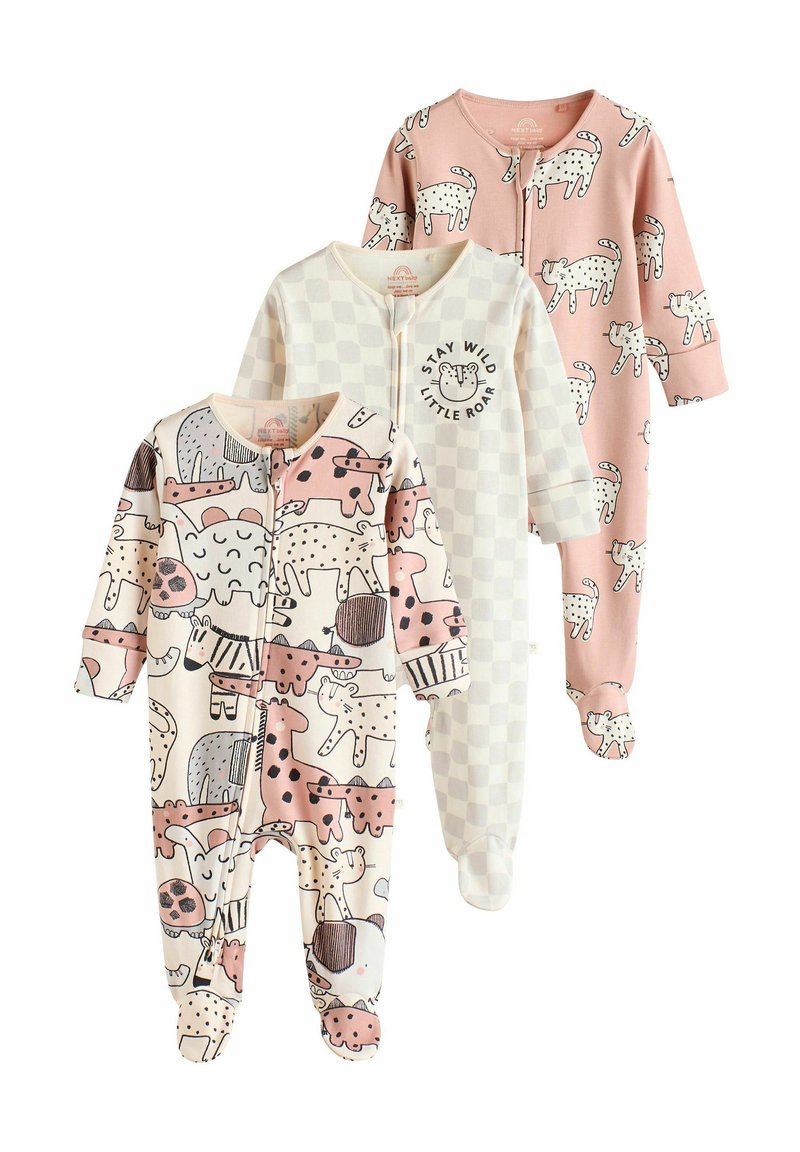 Trois grenouillères pour enfants : une crème avec des motifs animaliers, une rose clair avec des motifs de chats, et une à motif carreaux avec du texte. Tissu en coton.