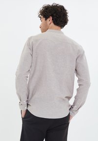 Threadbare USHUAIA - Camicia - stone