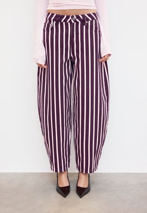 Stradivarius, D80 BARREL JEANS - Wide Leg - purple