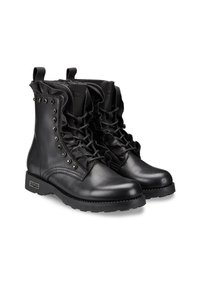 Stivali in pelle nera con un design robusto, accentuati da bordi arricciati, borchie argentate e una suola resistente. Chiusura anteriore con lacci, con linguetta per facilitare la calzata.