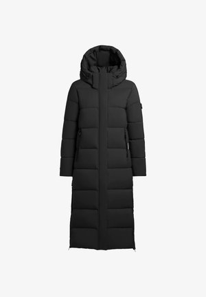Doudoune noire avec capuche, au design long et sections matelassées. Comprend des poches zippées sur les côtés et une texture lisse.
