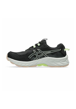 Chaussure de course noir et blanc avec des accents vert clair, semelle texturée et rayures de marque sur le côté, conçue pour les sports de plein air et le confort.