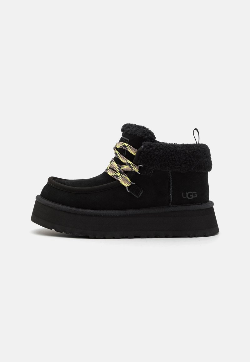 UGG FUNKARRA CABIN CUFF - Ankelboots - black