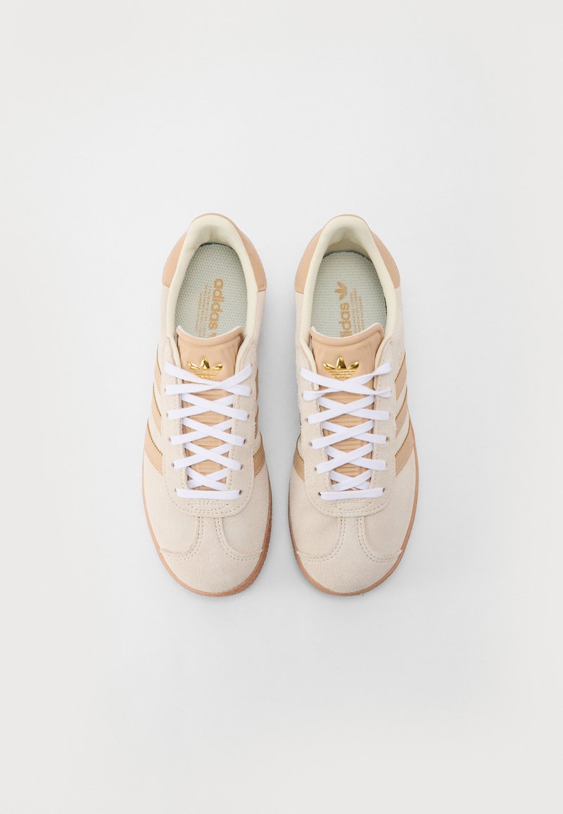 adidas gazelle silver green womens Sneaker Politics