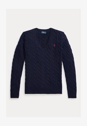 Μπλε ναυτικό πουλόβερ με πλέξη κοτσίδας, V-λαιμόκοψη, μακριά μανίκια και μικρό κόκκινο κεντητό λογότυπο στο στήθος.