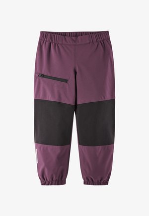 Fioletowe i czarne spodnie na zewnątrz z elastyczną talią, boczną kieszenią na zamek oraz odblaskowymi detalami. Wykonane z lekkiego, elastycznego materiału.