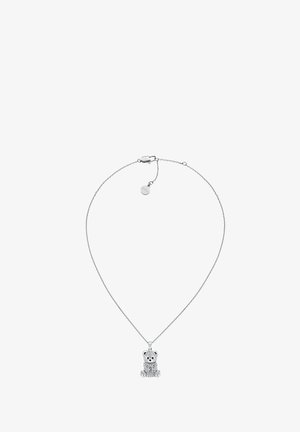 Collana con catena d'argento e ciondolo a forma di orso incrostato di strass. Include un piccolo pendaglio vicino al fermaglio.