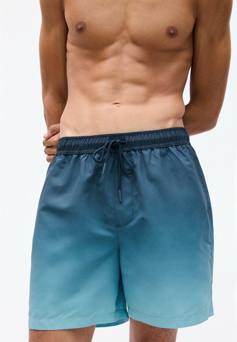 PULL&BEAR OMBRÉ - Șorturi de baie - blue