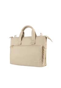 Borsa per laptop beige realizzata in nylon resistente. Caratterizzata da manici superiori, una tasca anteriore con zip e dettagli con logo. Forma rettangolare con una texture liscia.