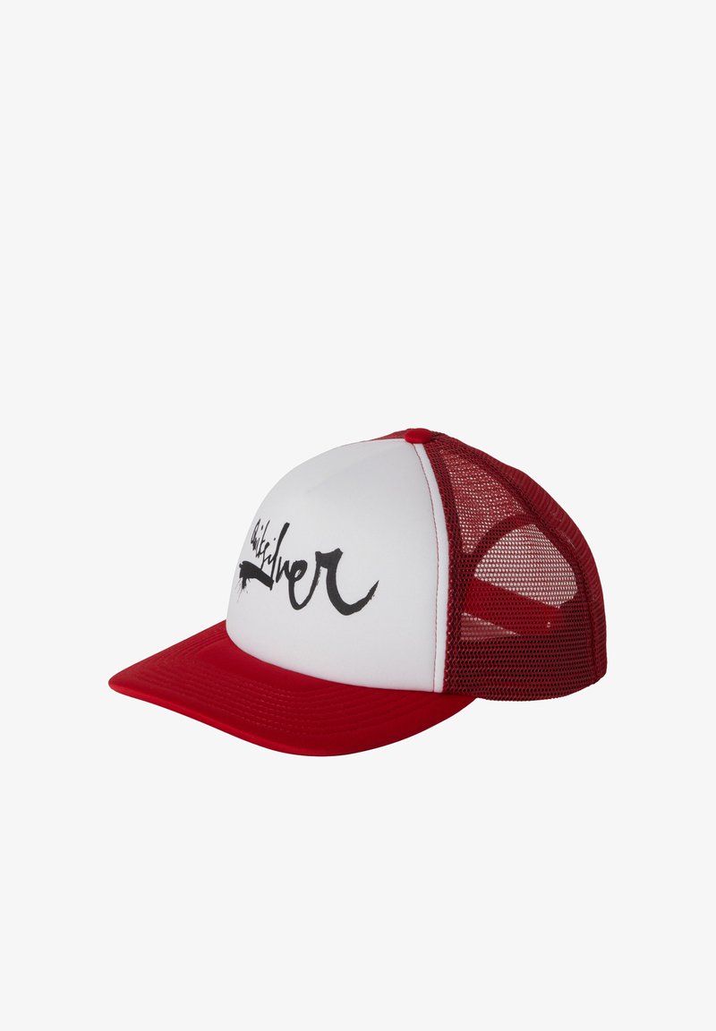 Rote und weiße Trucker-Cap mit einer soliden Vorderseite, Mesh-Seiten und einem gebogenen Schirm. Auf der Vorderseite ist ein schwarzes Logo in einer geschwungenen Schriftart zu sehen.