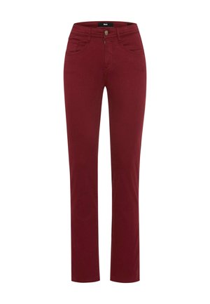 Bordeaux broek met een gladde textuur, slim fit ontwerp, ritsluiting en vijf zakken. Inclusief riemlussen en een knoopsluiting.
