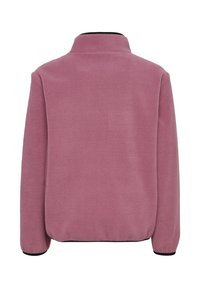 Fleecejack met een lichtroze kleur, voorzien van een hoge kraag, lange mouwen en omgeslagen zoom. Zachte textuur met contrasterende zwarte biezen.