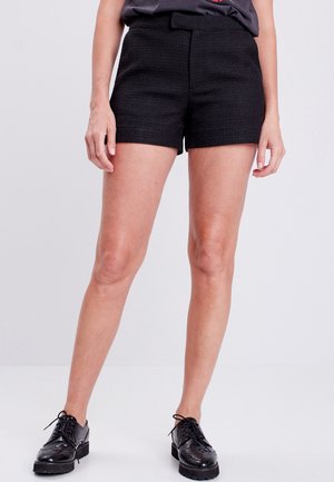 GERADE GESCHNITTENE - Shorts - noir