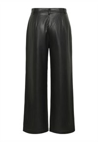 Pantalons larges noirs en cuir perforé, avec une taille ajustée et deux poches devant pour une touche de détail.
