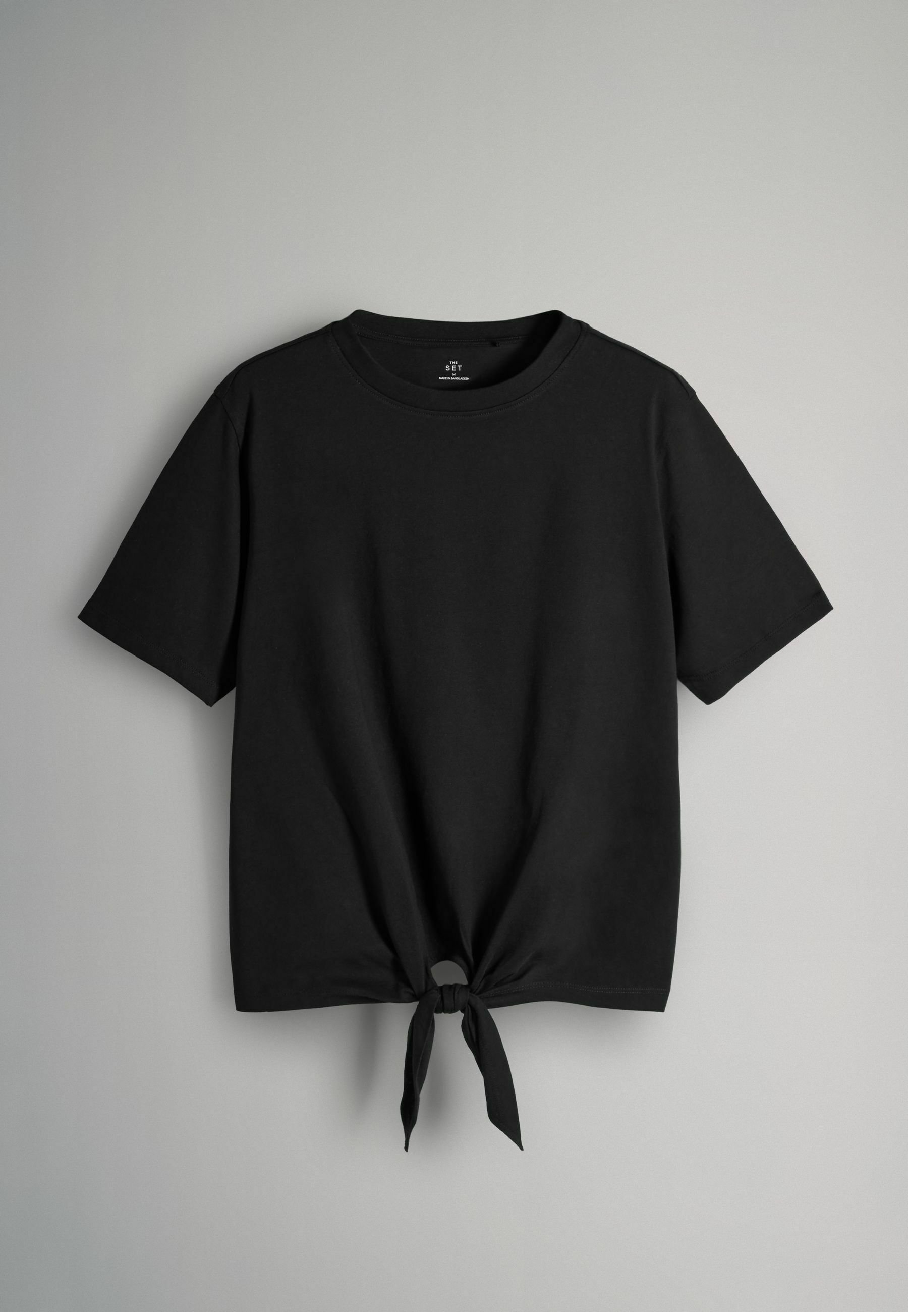 t shirt that ties in front