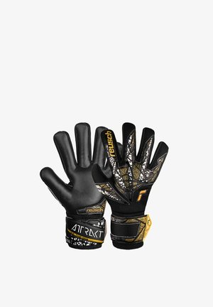 Guanti da portiere neri con dorature e un cinturino in velcro. Presentano una trama geometrica distintiva sulle dita.