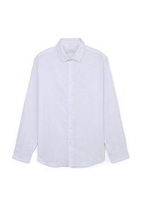 Chemise blanche à manches longues en tissu texturé avec un col boutonné, présentant une rangée de boutons à l'avant et des manches à poignets.