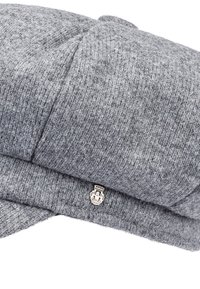 Grau Wollmütze mit einer strukturierten Oberfläche, versehen mit einem kleinen silbernen Emblem und einem umgeschlagenen Rand. Rundes Oberteil mit sichtbaren Nahtdetails.