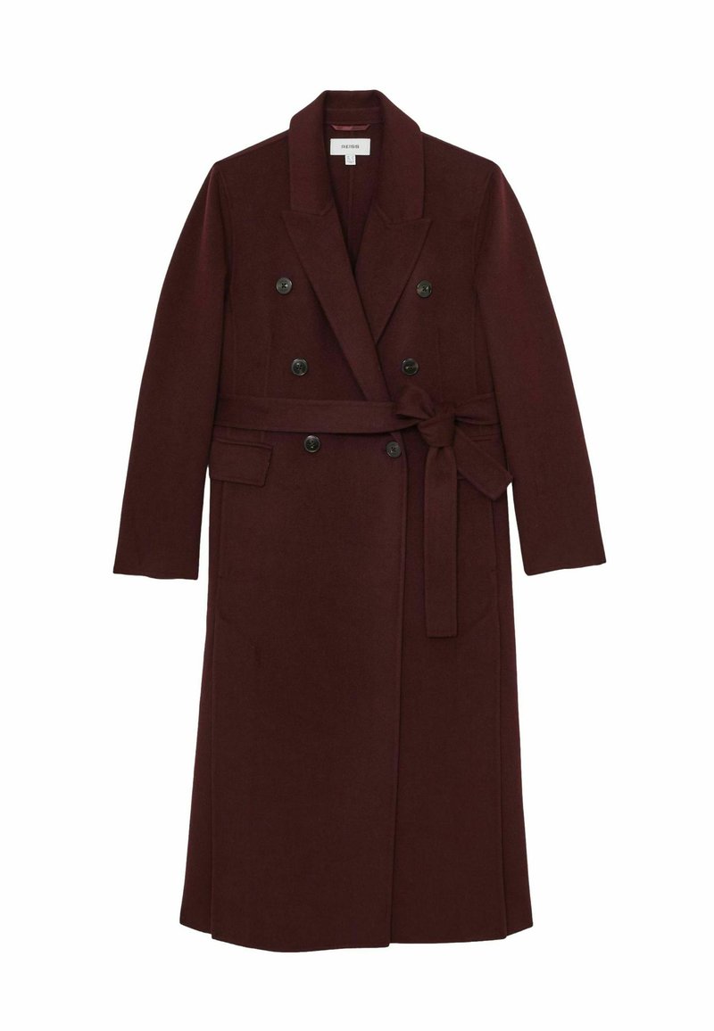 Bordeaux uld-blanding trenchcoat med dobbeltsyet design, sorte knapper, brede revers og et bælte, der ties omkring taljen.
