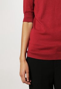 KIOMI Trui - red