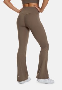 SQUATPROOF BRISK SPORT FLARE  - Leggings - Trousers - caramel brown