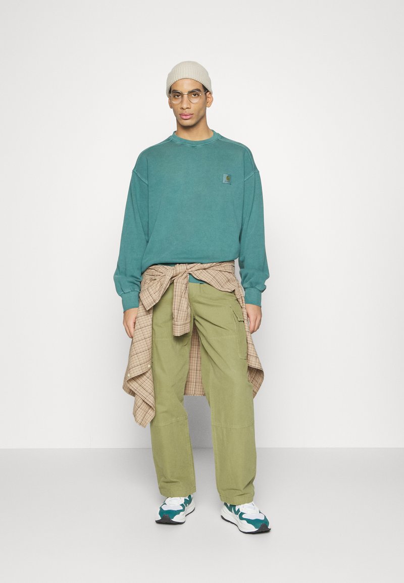 Carhartt WIP NELSON - Sweatshirt - botanic garment dyed/green -  Zalando.co.uk