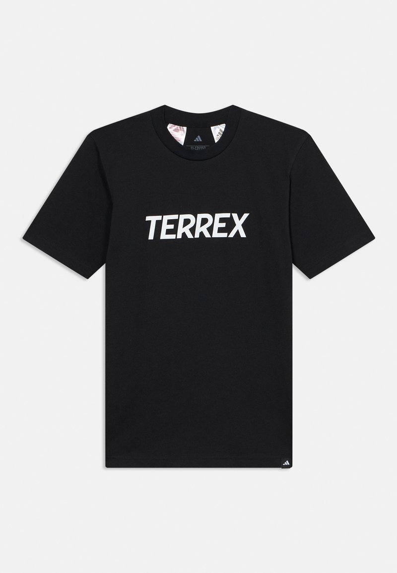 Μαύρο κοντομάνικο T-shirt με λευκό κείμενο "TERREX" στο κέντρο του εμπρός μέρους και μικρή ετικέτα λογότυπου Adidas στο κάτω μέρος της ραφής.