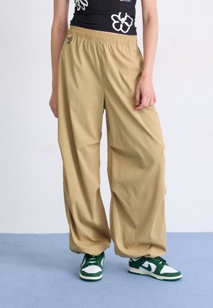 ACTIVITORIUM PANT - Auduma bikses - parachute beige/light khaki/mosswood brown/summit white