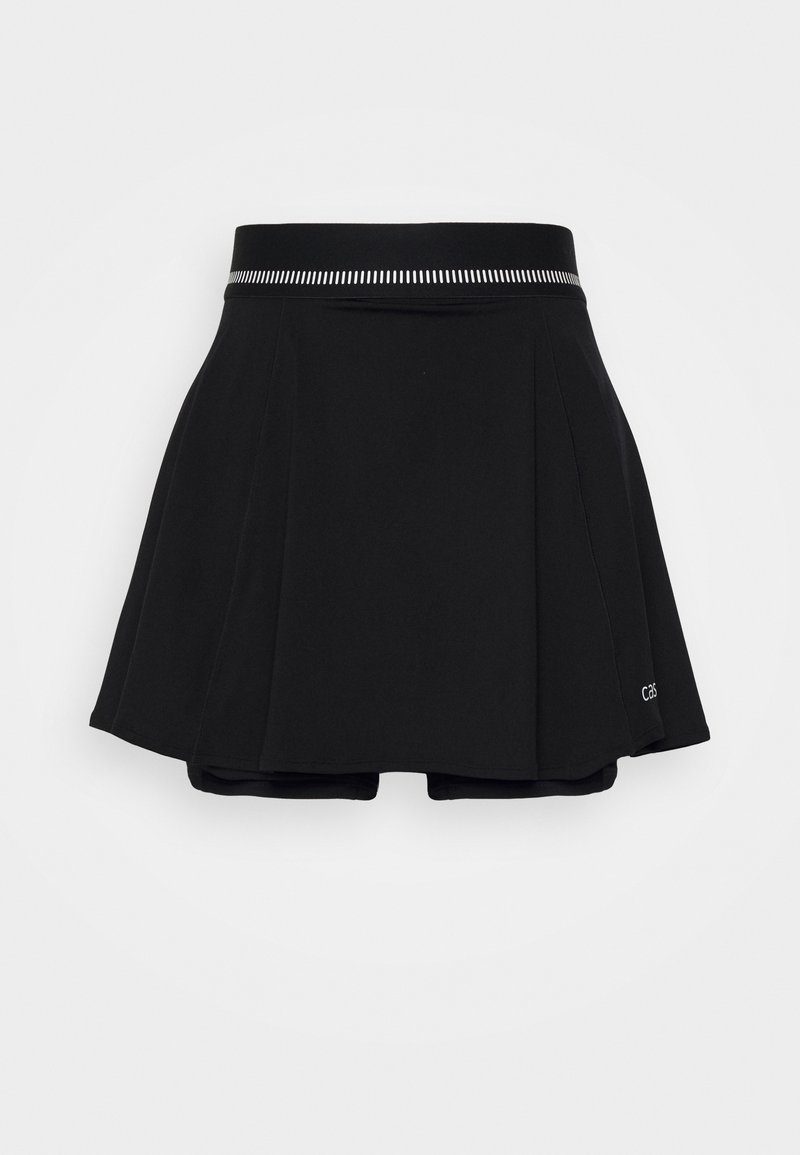 Zwarte sportieve skort met een uitlopende ontwerp, elastische tailleband en zilveren accent. Gemaakt van een gladde, rekbare stof voor comfort.