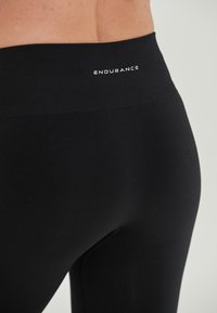 Endurance MAIDON - Shorts -  black