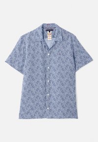 Chemise à manches courtes bleue avec un motif en spirale blanc, dotée d'un col et d'une fermeture à boutons, fabriquée en tissu léger.