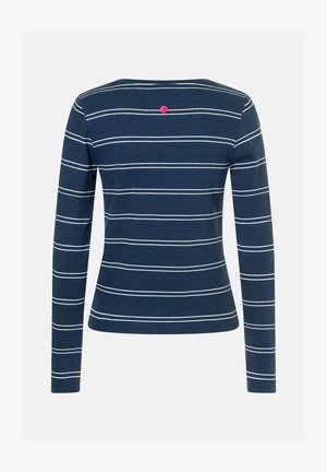 Dunkelblaues Langarmshirt mit weißen horizontalen Streifen, taillierter Schnitt, von hinten gezeigt mit einem kleinen roten runden Etikett in der Nähe des Kragens.