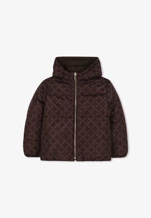 Casaco puffer castanho acolchoado com capuz, apresentando um tecido de padrão subtil e um fecho frontal. Textura suave e design almofadado.