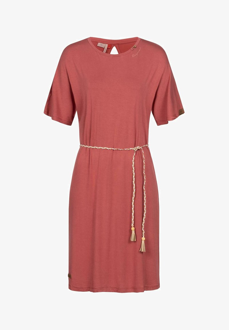 Rdzawoczerwona sukienka na krótki rękaw, z okrągłym dekoltem, z wycięciem z tyłu oraz plecionym paskiem z frędzlami w talii.