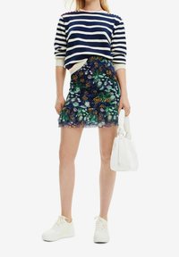 Desigual Sweter