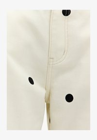 Sélectionné, dots big ecru