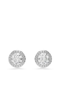 Runde diamant øreringer med en halo av mindre diamanter, satt i polert hvitt metall. Gjennomsiktige, glitrende steiner viser klarhet.