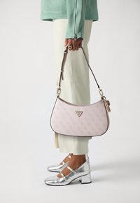 Guess NOELLE TOP ZIP SHOULDER BAG - Handväska - orchid