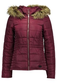 Vinrød dunjakke med lynlås, tekstureret quiltet design og kant af falsk pels på hætten. Har lange ærmer og en tætsiddende form.