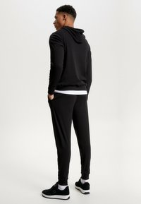 Tommy Jeans HERITAGE BADGE LOUNGE - Pulóver - black