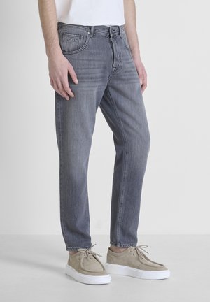 Straight leg jeans - black