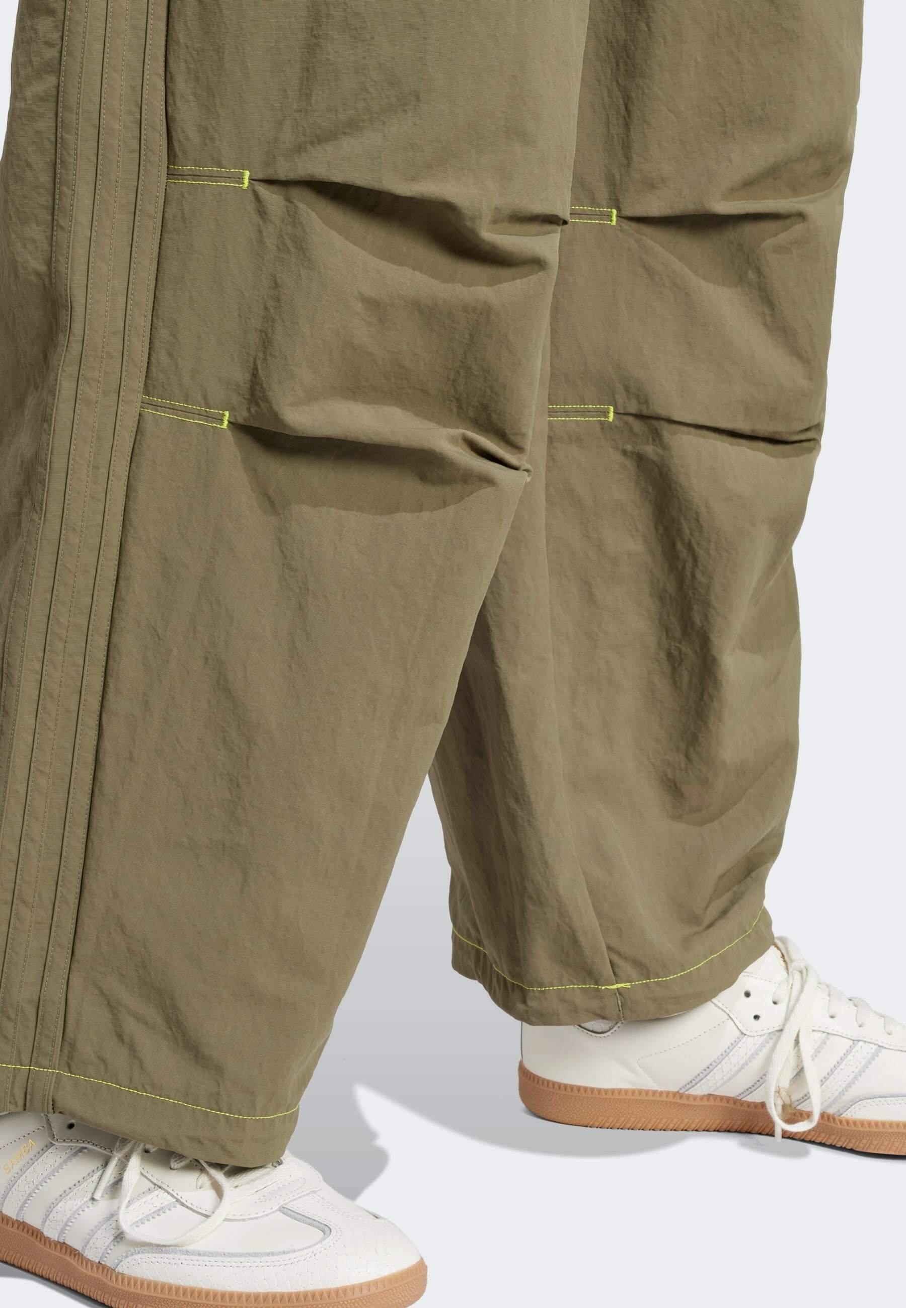 adidas Originals PARACHUTE - Spodnie materiałowe/oliwkowy - Zalando.pl