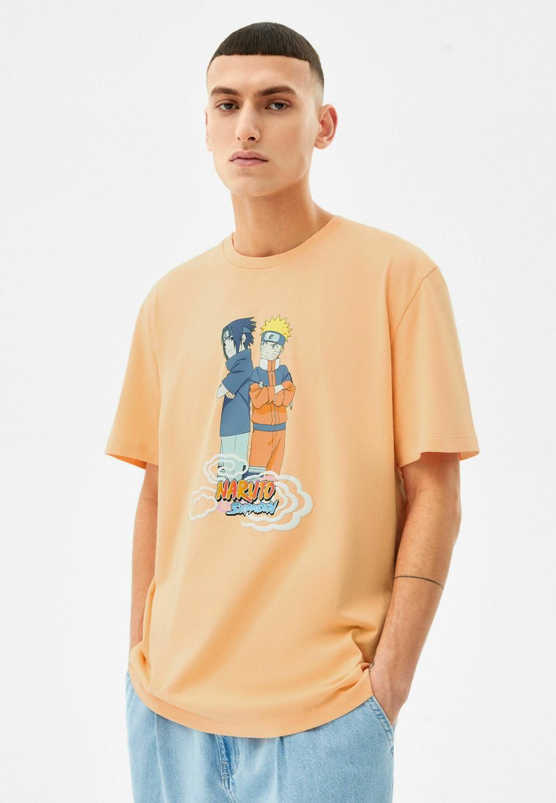 Herren T-Shirts basic | Bershka REGULAR FIT SHORT SLEEVE NARUTO T-Shirt print orange - PZ15840 Herren T-Shirts basic | Bershka REGULAR FIT SHORT SLEEVE NARUTO T-Shirt print orange - PZ15840